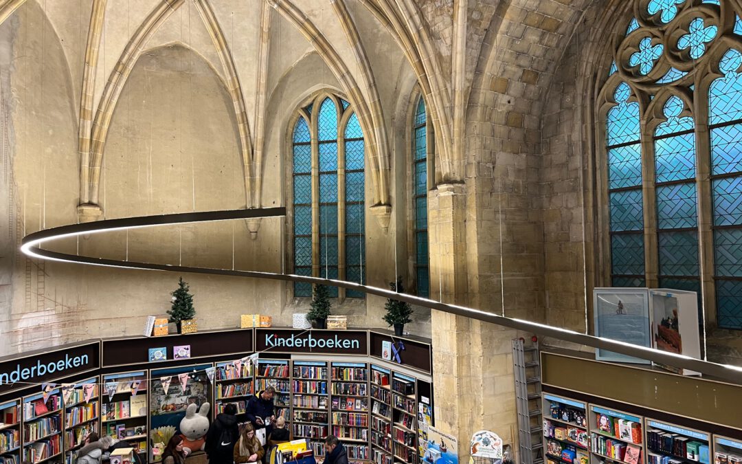 Herbestemming monumentale kerk als boekenwinkel